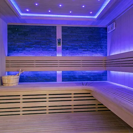 8 Person In Hojslev-by Traum * Bostrup