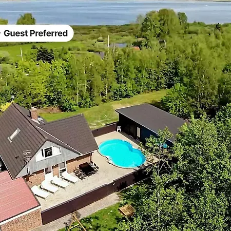 8 Person In Hojslev-by Traum * Bostrup